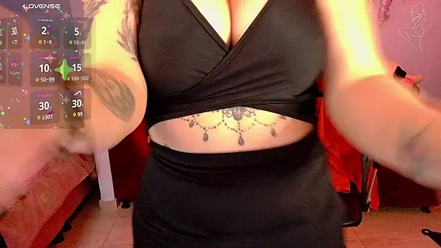 Snapshot of ValentinaMiller_ chatting on March 21, 7:46 pm ValentinaMiller  online show from March 21, 7:46 pm