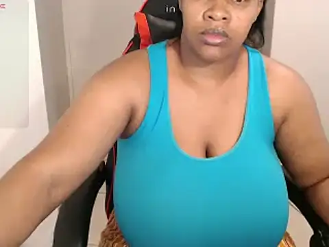 bustylisa1983 online show from February 6, 2:04 pm