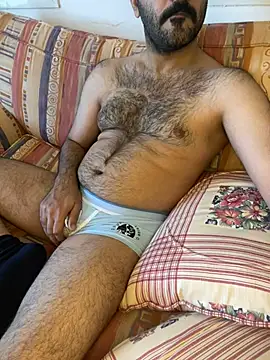 Snapshot of boymoon_20 chatting on January 2, 10:48 am boymoon 20 online show from January 2, 10:48 am