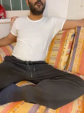 Snapshot of boymoon_20 chatting on January 17, 8:44 pm boymoon 20 online show from January 17, 8:44 pm