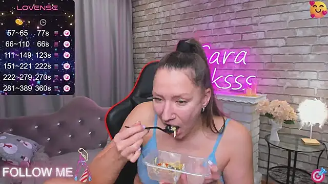 SarahCoksss online show from January 11, 9:15 am