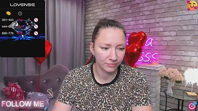 SarahCoksss online show from February 13, 11:58 pm