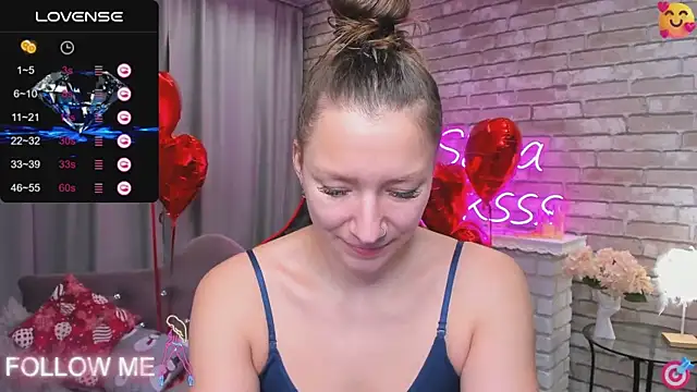 SarahCoksss online show from February 15, 12:15 am