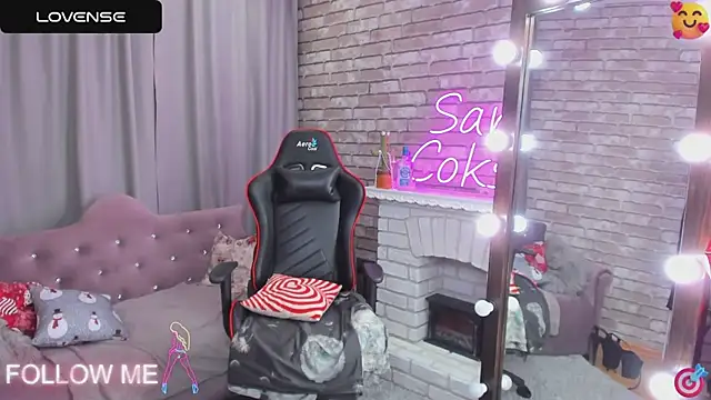 SarahCoksss online show from March 11, 12:11 am