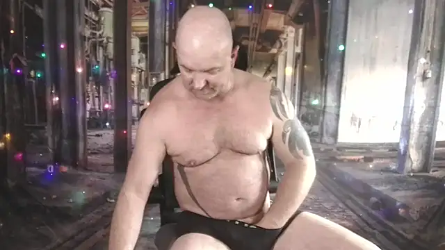 ManlyPrisonGuy online show from October 22, 11:32 am