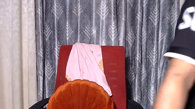 sexy-simmy online show from September 24, 11:30 pm