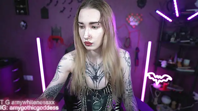 Snapshot of amywhitenessxx chatting on June 2, 3:36 pm amywhitenessxx online show from June 2, 3:36 pm