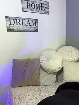 Mau White online show from January 25, 11:43 pm