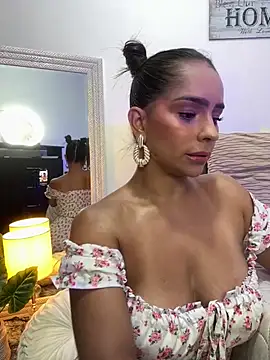 Mau White online show from March 6, 10:15 pm