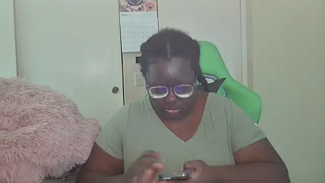 Snapshot of Yagurl__west chatting on January 13, 9:09 pm Yagurl west online show from January 13, 9:09 pm