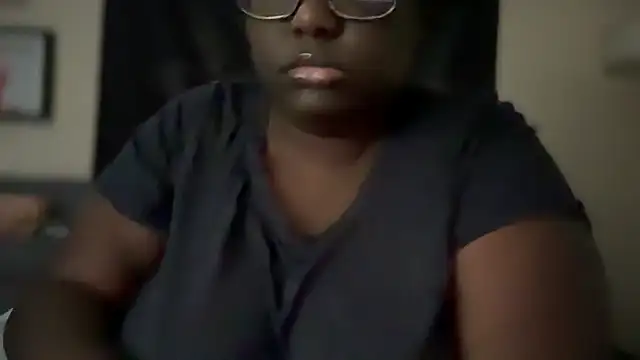 Snapshot of Yagurl__west chatting on January 28, 10:45 pm Yagurl west online show from January 28, 10:45 pm