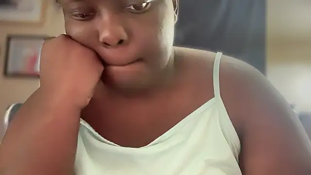 Snapshot of Yagurl__west chatting on March 1, 9:37 pm Yagurl west online show from March 1, 9:37 pm