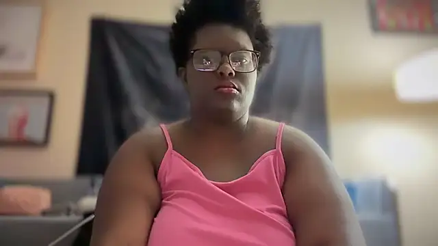 Snapshot of Yagurl__west chatting on March 13, 5:00 am Yagurl west online show from March 13, 5:00 am