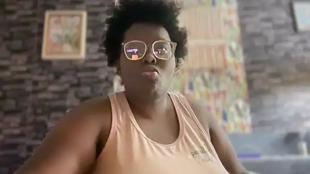 Snapshot of Yagurl__west chatting on September 27, 5:01 am Yagurl west online show from September 27, 5:01 am