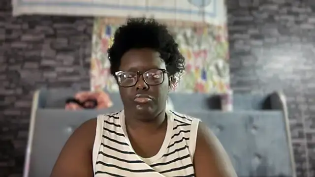 Snapshot of Yagurl__west chatting on October 1, 2:17 am Yagurl west online show from October 1, 2:17 am