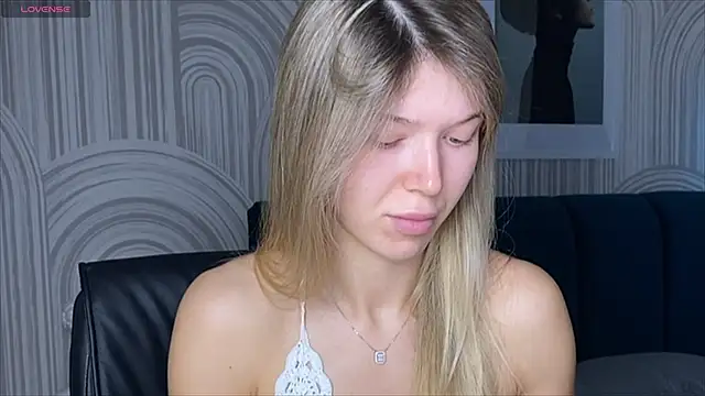 viviann evans online show from September 16, 1:06 am