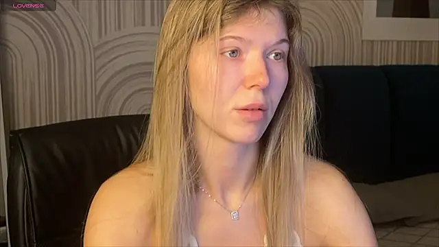 viviann evans online show from October 24, 1:03 am