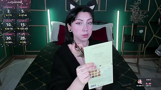 Snapshot of PennyMay chatting on February 18, 4:26 am PennyMay online show from February 18, 4:26 am