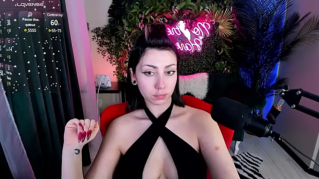 Snapshot of PennyMay chatting on March 19, 4:47 am PennyMay online show from March 19, 4:47 am