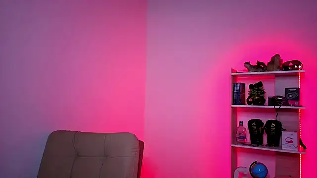 Snapshot of exquisite_gabe chatting on December 13, 10:59 pm exquisite gabe online show from December 13, 10:59 pm