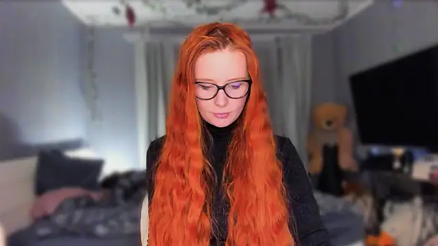 KlementinaBbG online show from March 27, 8:52 pm