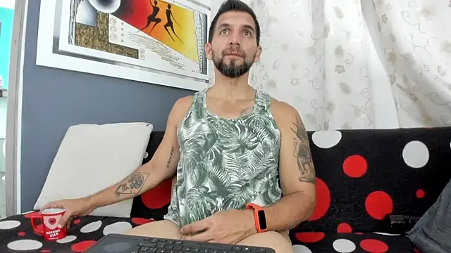 Snapshot of JULESLAKES chatting on October 24, 2:35 pm JULESLAKES online show from October 24, 2:35 pm