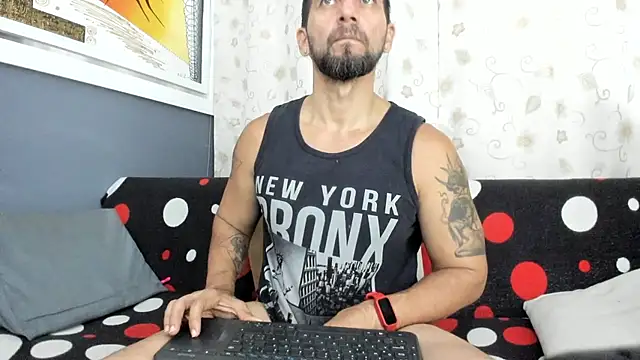 Snapshot of JULESLAKES chatting on October 30, 2:51 pm JULESLAKES online show from October 30, 2:51 pm