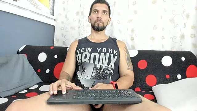 Snapshot of JULESLAKES chatting on October 31, 4:08 pm JULESLAKES online show from October 31, 4:08 pm