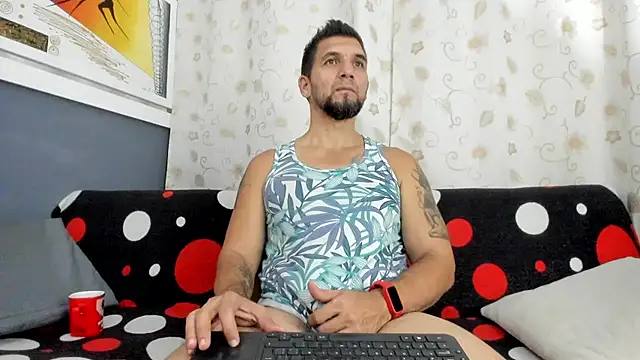 Snapshot of JULESLAKES chatting on November 13, 1:10 pm JULESLAKES online show from November 13, 1:10 pm