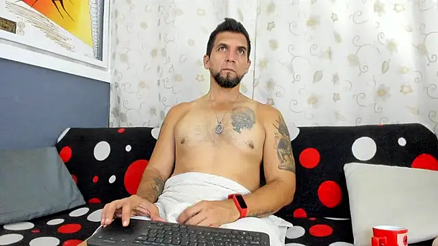 Snapshot of JULESLAKES chatting on November 19, 3:34 pm JULESLAKES online show from November 19, 3:34 pm