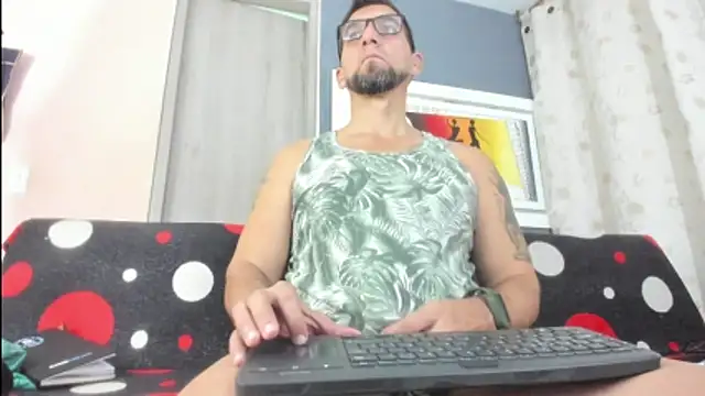 JULESLAKES online show from May 15, 1:40 pm