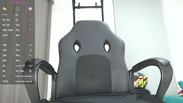 Snapshot of russthiago chatting on March 19, 11:50 am russthiago online show from March 19, 11:50 am