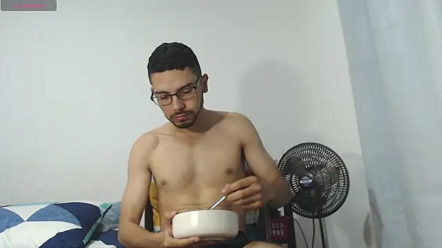 russthiago online show from January 15, 1:37 pm