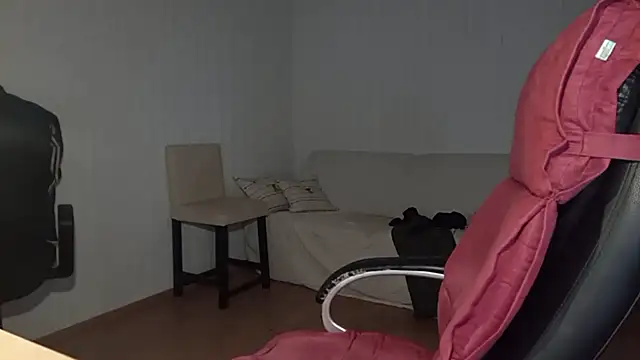 Snapshot of Rainfish chatting on October 15, 4:45 am Rainfish online show from October 15, 4:45 am