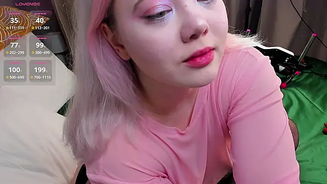 Snapshot of __KawaiiYuki__ chatting on December 23, 1:18 am KawaiiYuki online show from December 23, 1:18 am