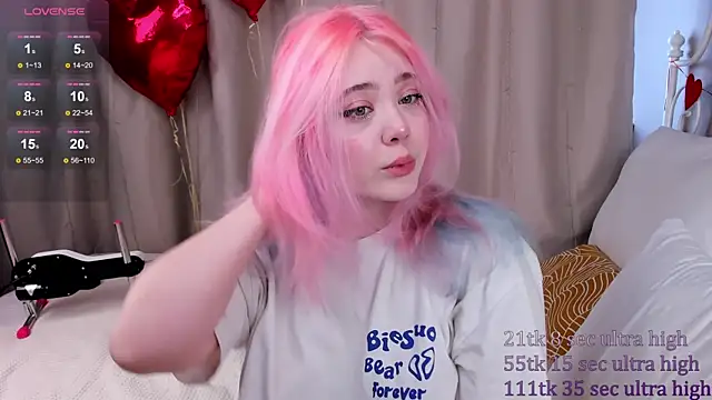 Snapshot of __KawaiiYuki__ chatting on February 11, 8:48 am KawaiiYuki online show from February 11, 8:48 am