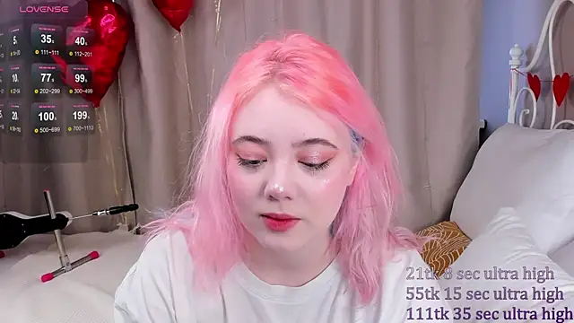 Snapshot of __KawaiiYuki__ chatting on February 13, 8:38 am KawaiiYuki online show from February 13, 8:38 am