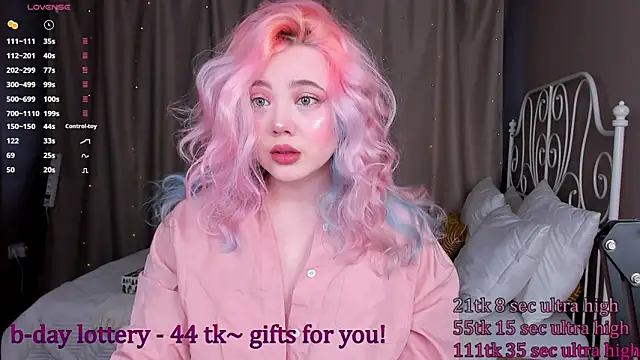 Snapshot of __KawaiiYuki__ chatting on February 28, 8:53 am KawaiiYuki online show from February 28, 8:53 am