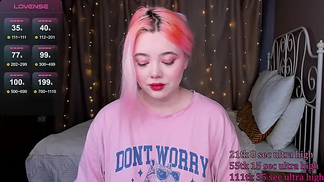 Snapshot of __KawaiiYuki__ chatting on March 7, 8:56 am KawaiiYuki online show from March 7, 8:56 am