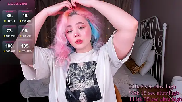 Snapshot of __KawaiiYuki__ chatting on March 8, 8:44 am KawaiiYuki online show from March 8, 8:44 am