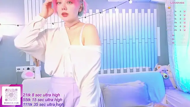 Snapshot of __KawaiiYuki__ chatting on October 5, 5:17 am KawaiiYuki online show from October 5, 5:17 am