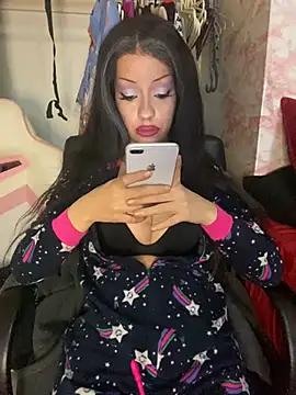 Katalinastarr online show from December 9, 1:24 pm