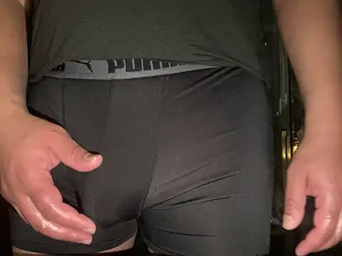 ThickDick Daddy online show from March 19, 6:17 am