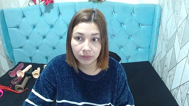 AdaFawxx online show from February 18, 1:10 am