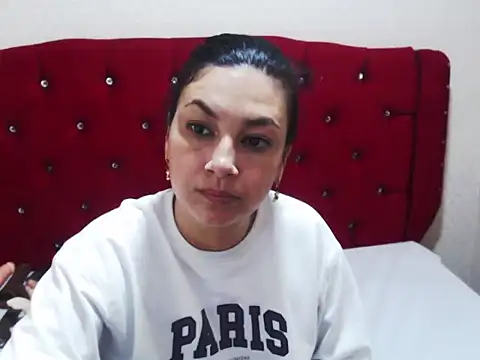 AdaFawxx online show from November 13, 2:43 am