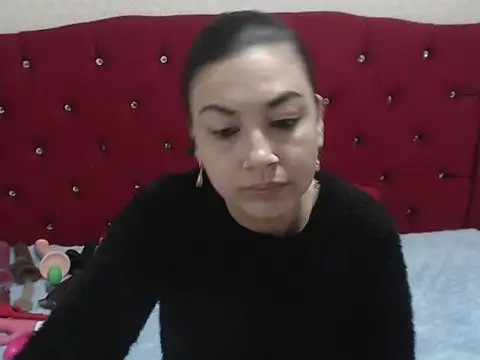 AdaFawxx online show from November 16, 3:45 am