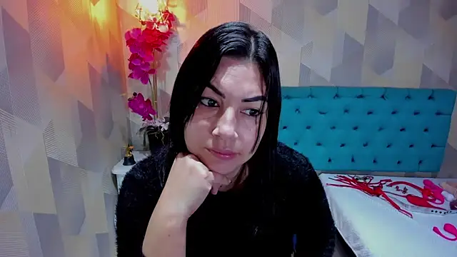 AdaFawxx online show from February 3, 4:32 am