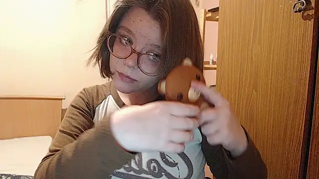 Snapshot of Chmiri_cb chatting on December 18, 2:28 pm Chmiri cb online show from December 18, 2:28 pm