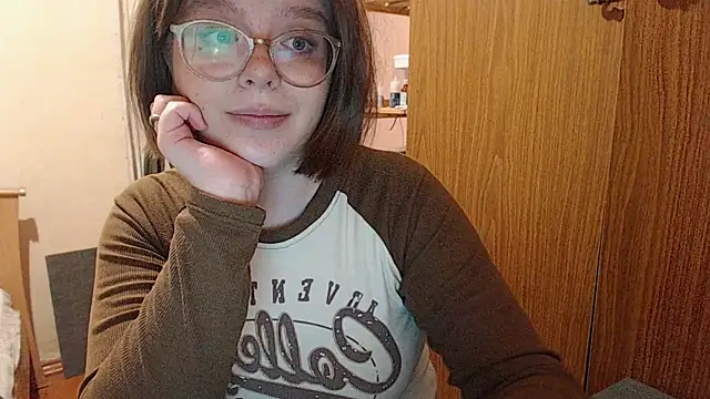 Snapshot of Chmiri_cb chatting on December 28, 9:30 pm Chmiri cb online show from December 28, 9:30 pm