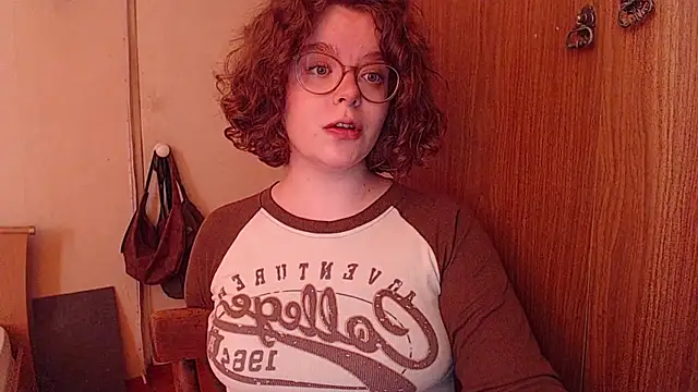 Snapshot of Chmiri_cb chatting on February 7, 8:44 am Chmiri cb online show from February 7, 8:44 am